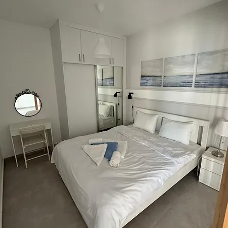 Beautiful Seaview Helena 60 Gastria
